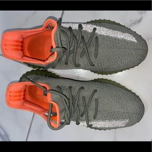 Yeezy Boost 350 V2 - Desert Sage Size 9
